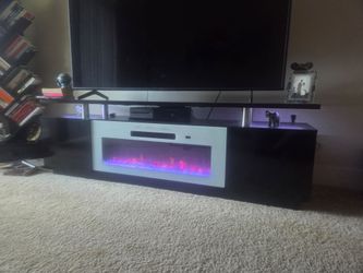 Entertainment center