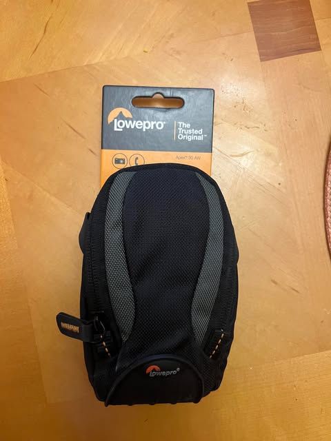 Lowepro Apex 30 AW Compact Camera Bag