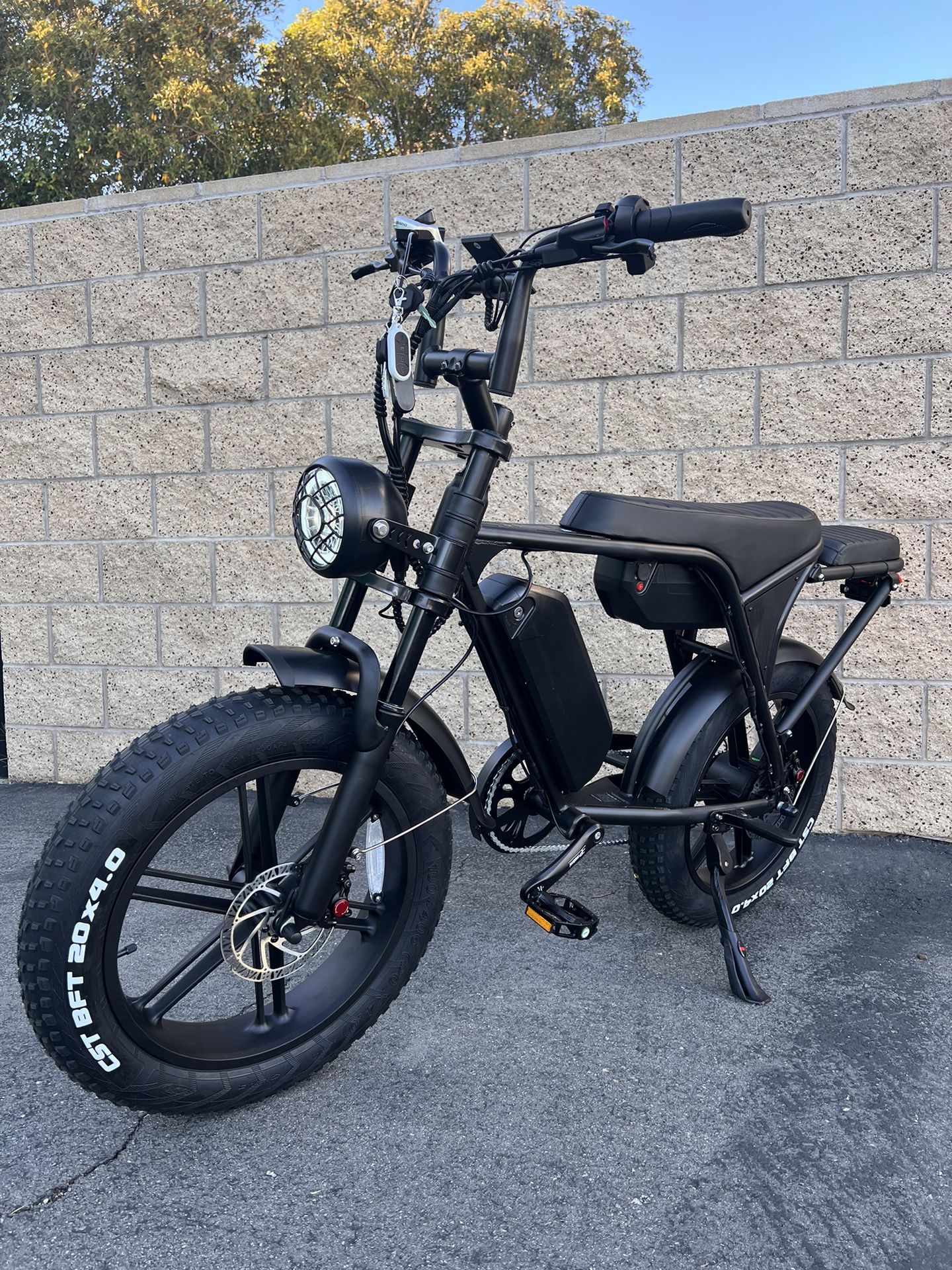 NEW! 1000 Watt, Electric Bike, 2 Riders, Extra Battery Long Distance 40 Miles, 28 Mph, Fat Tire 