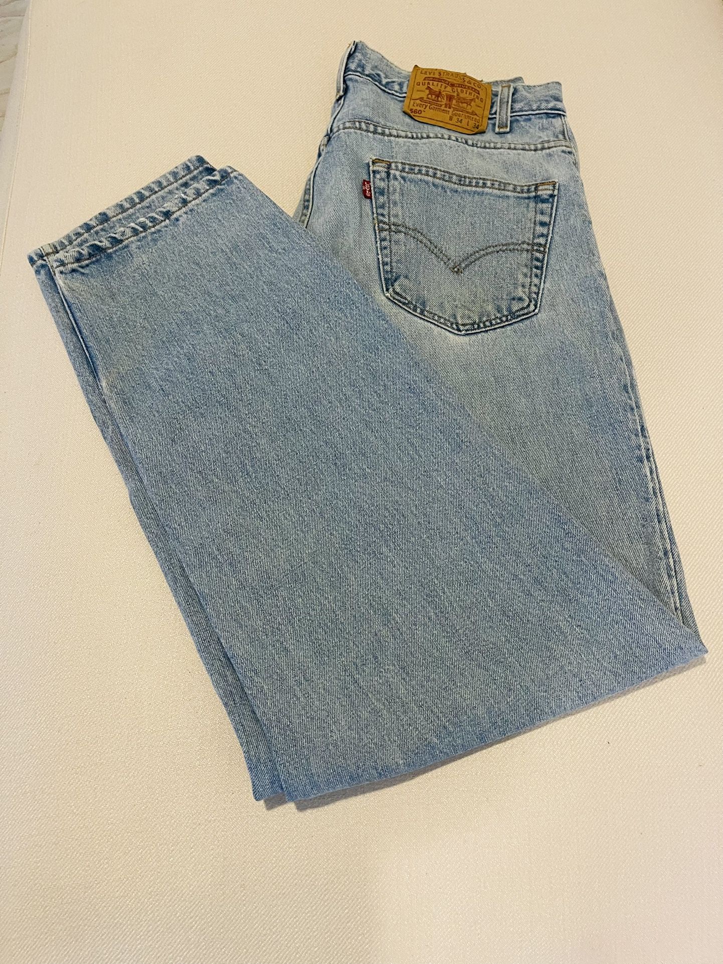 Men’s Vintage 90’s Levi's 560 Comfort Relaxed Baggy Fit Tapered Leg Blue Denim Light Wash Jeans Size 34X34