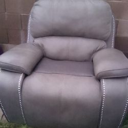 Single Luxury Leather Recliner