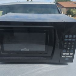 Microwave Oven