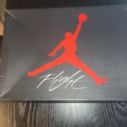 Jordan 4 White Cement 2012 Box 