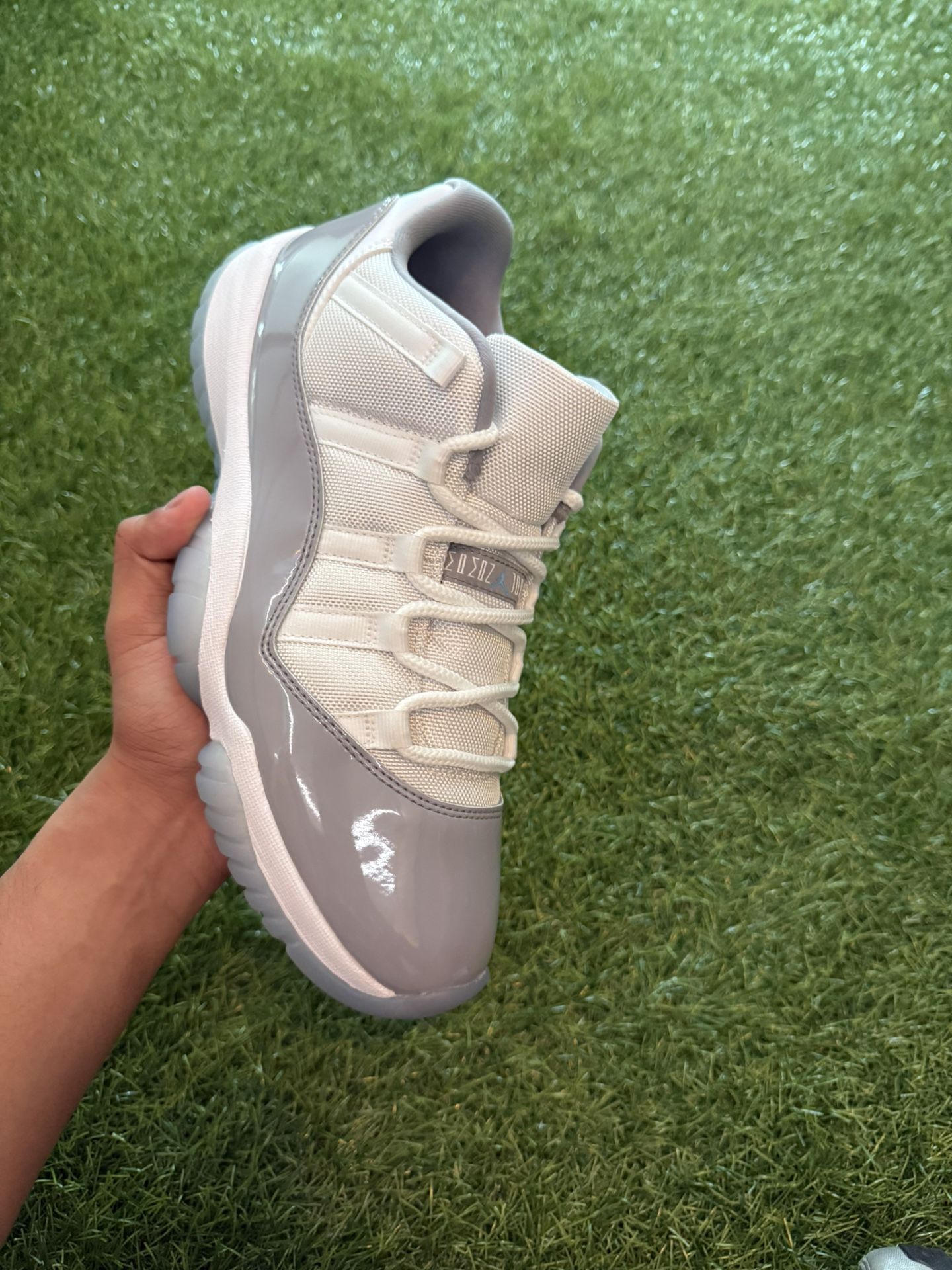 Jordan 11 ‘Cement Grey Low’