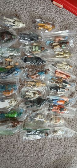 29 Original Star Wars action figures