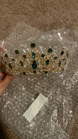 Quince/Sweet 16 Emerald Crown