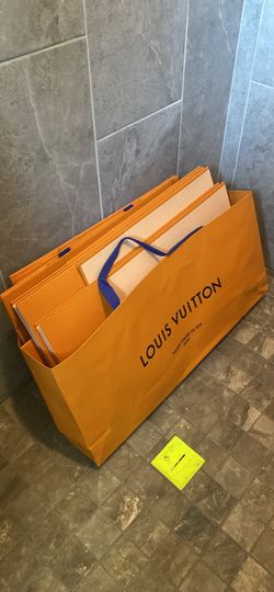 Louis Vuitton gift bags with boxes brand new 80$ each