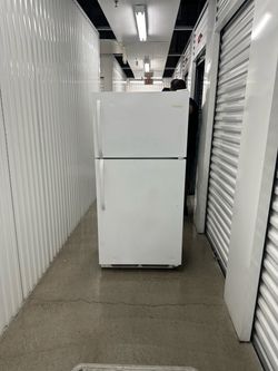 Apartment size refrigerator
