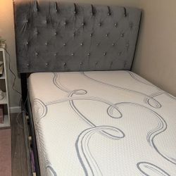 Velvet Full Size Bed 