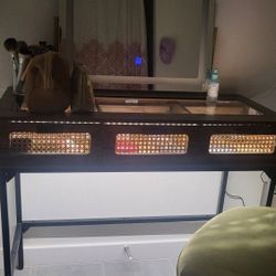 Vanity with Demer lights, Phone Charger 