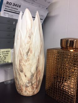 Flower vase 💐 new in box 📦 I