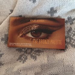 Kylie Jenner palette 