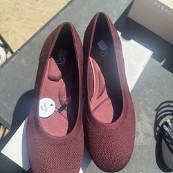 Burgandy flats