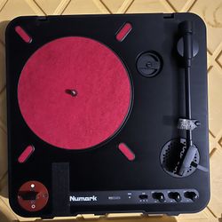 Numark PT01 Scratch (Portable Turntable)