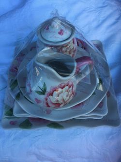 Valentine dish setting