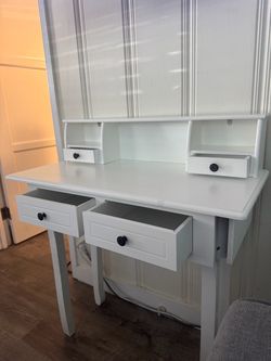 White Wood Desk with Hutch and Drawers