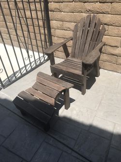 Backyard Wooden Chair with Ottoman