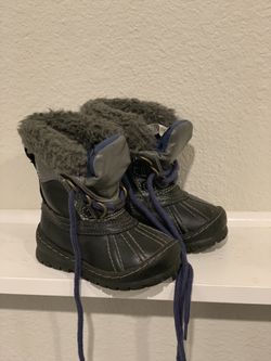 Baby Gap boots size 5