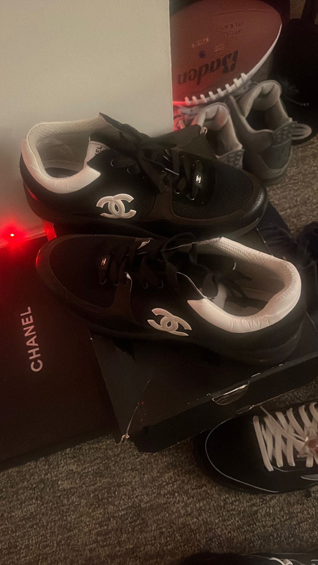 Chanel -5s -ps4