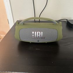 JBL Charge 5