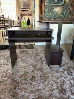 Free desk