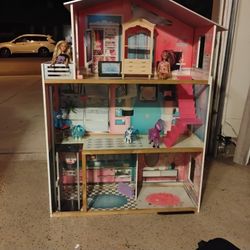 Doll House 