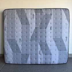 Sealy King Mattress, Box Spring And Frame 