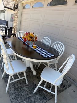 Dinning Table w6 Chairs. Solid Oak Wood