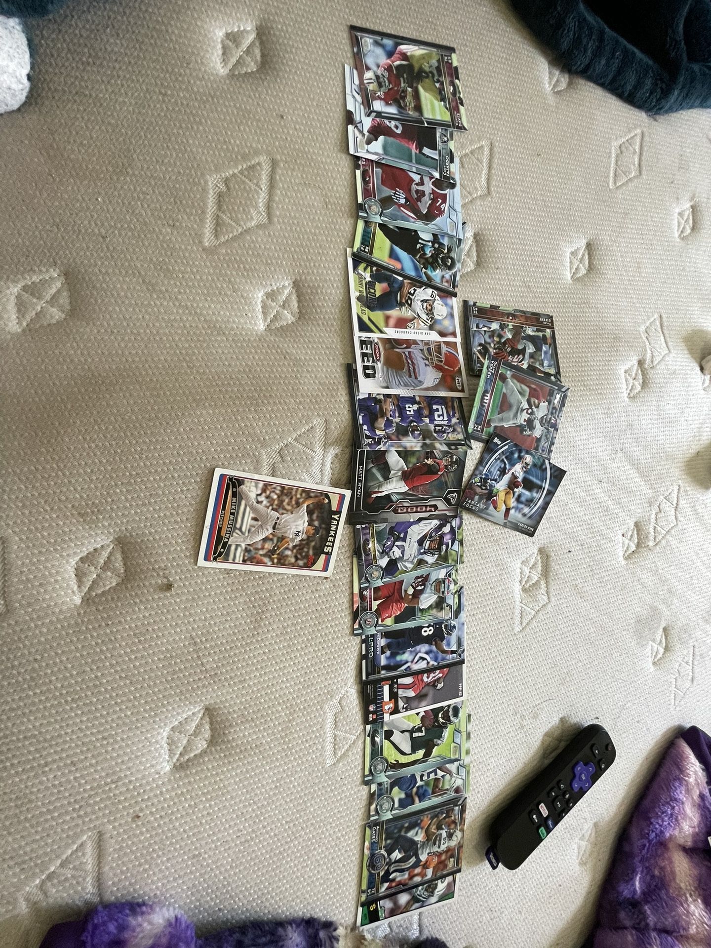 19 Footballl Cards And 1 Baseball Card 