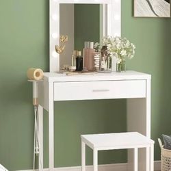 White Vanity With Lights