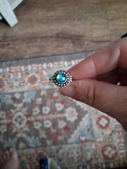 .925 sterling silver  blue topaz ring