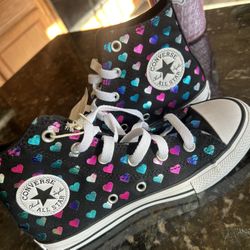 New Girls Size 1 Converse With Iridescent Hearts