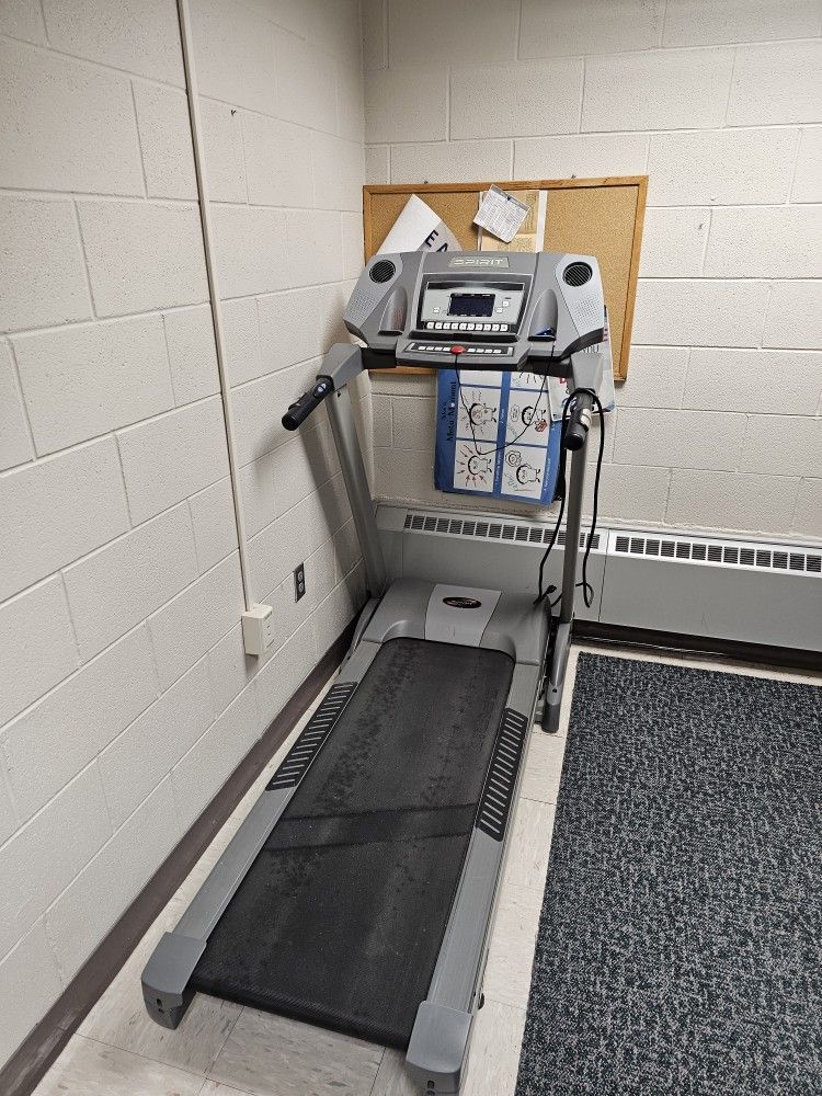 Spirit XT8 Treadmill