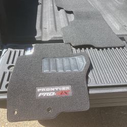 Frontier Pro-4X Carpet Floor Mats