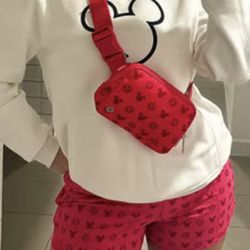 NWT LULULEMON DISNEY BELT BAG RED