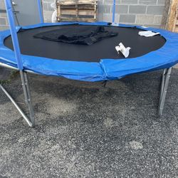 10 Ft Trampoline New 