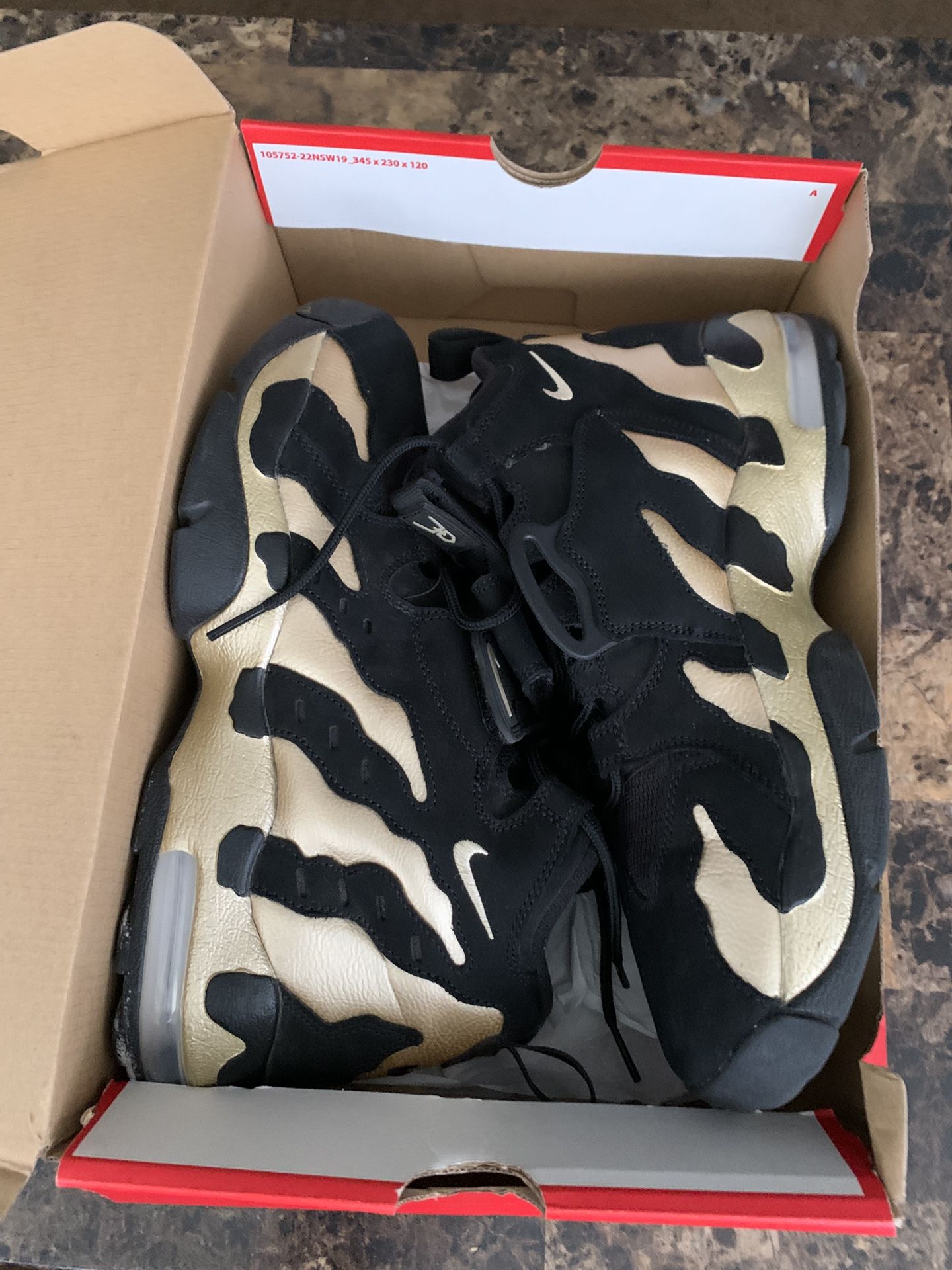 Nike Air DT MAX 96