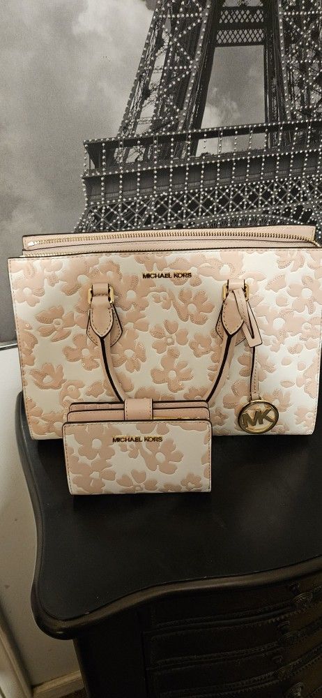 Michael Kors Purse And Wallet 