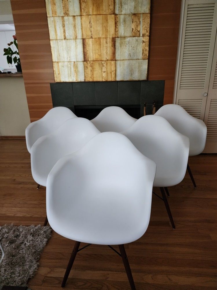 6 Plastic Moulded Eames MCM Style Chairs w/ Metal Wood Dowel Legs

