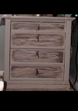 2 Rustic Whitewashed 4-Drawer Dresser