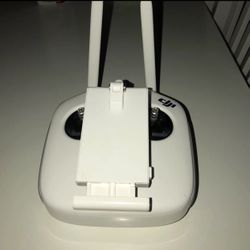 Dji Phantom 4K Controller Model GL358wB for Sale in Normandy