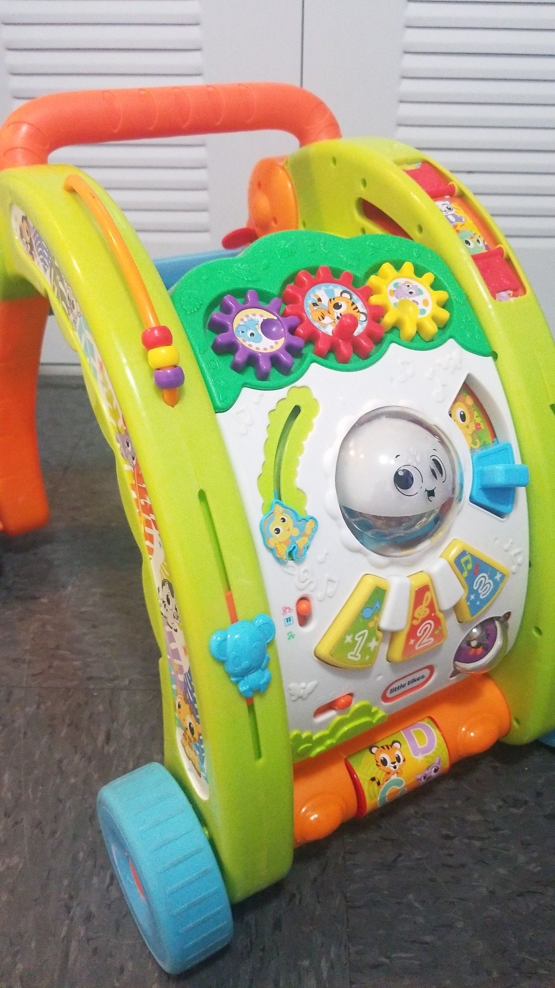 Baby toy walker