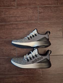 Men's Adidas sneakers, size 9