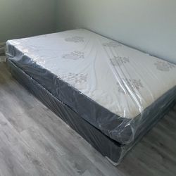 NEW QUEEN REGULAR SET MATTRESS AND BOX SPRING-2pcs