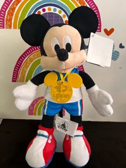 DISNEY MICKEY MOUSE “ I DID IT” MEDAL 2019 - NEW WITH TAGS