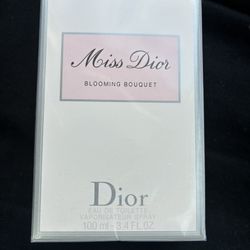 Woman’s Perfume 