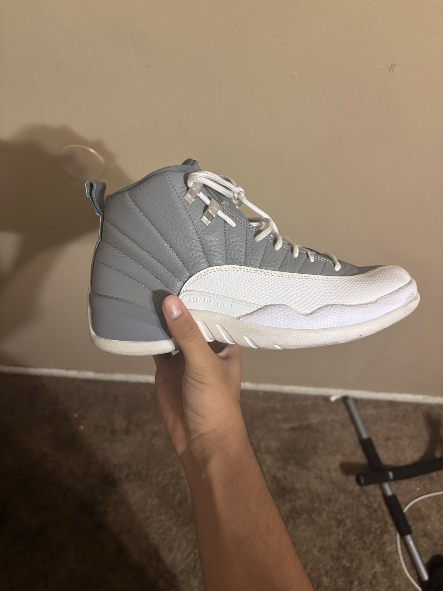 AIR JORDAN 12 RETRO SIZE:9 MEN