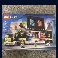 Lego 60388 City Gaming Tournament Truck - Brand New - Sealed - Gift