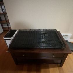 Foldable dog crate with divider 