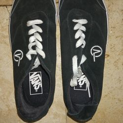 VANS  Shoes,  ( Size 9.5 ) Great Condition. First $15.00 takes them.